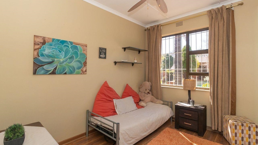 4 Bedroom Property for Sale in Glen Marais Gauteng