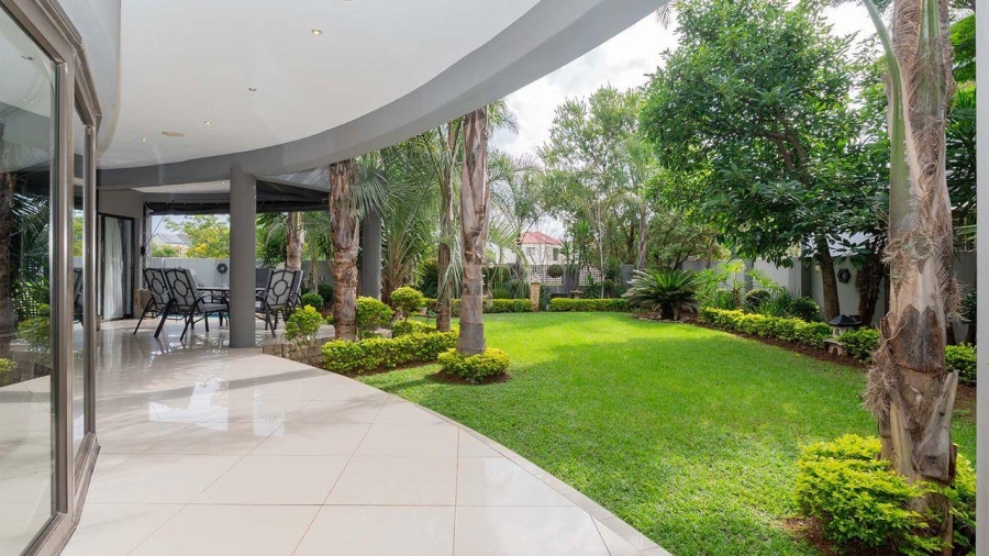 5 Bedroom Property for Sale in Glen Eagle Estate Gauteng