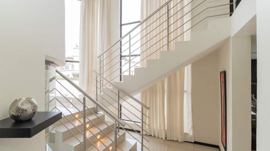 5 Bedroom Property for Sale in Glen Eagle Estate Gauteng