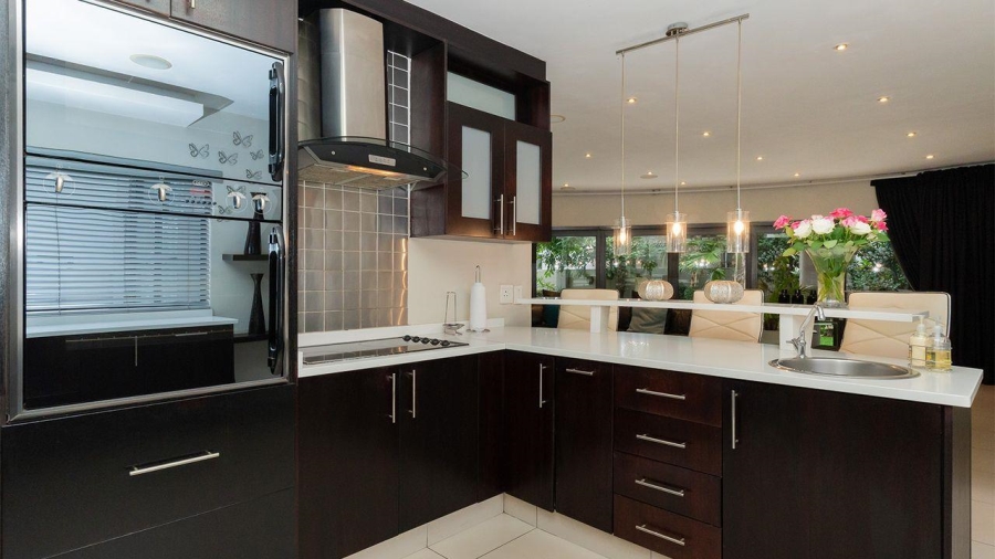 5 Bedroom Property for Sale in Glen Eagle Estate Gauteng