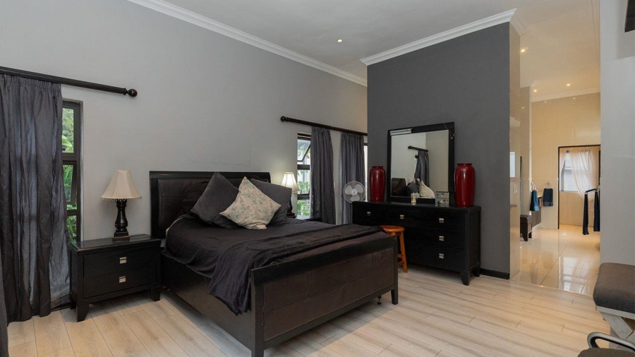 5 Bedroom Property for Sale in Glen Eagle Estate Gauteng
