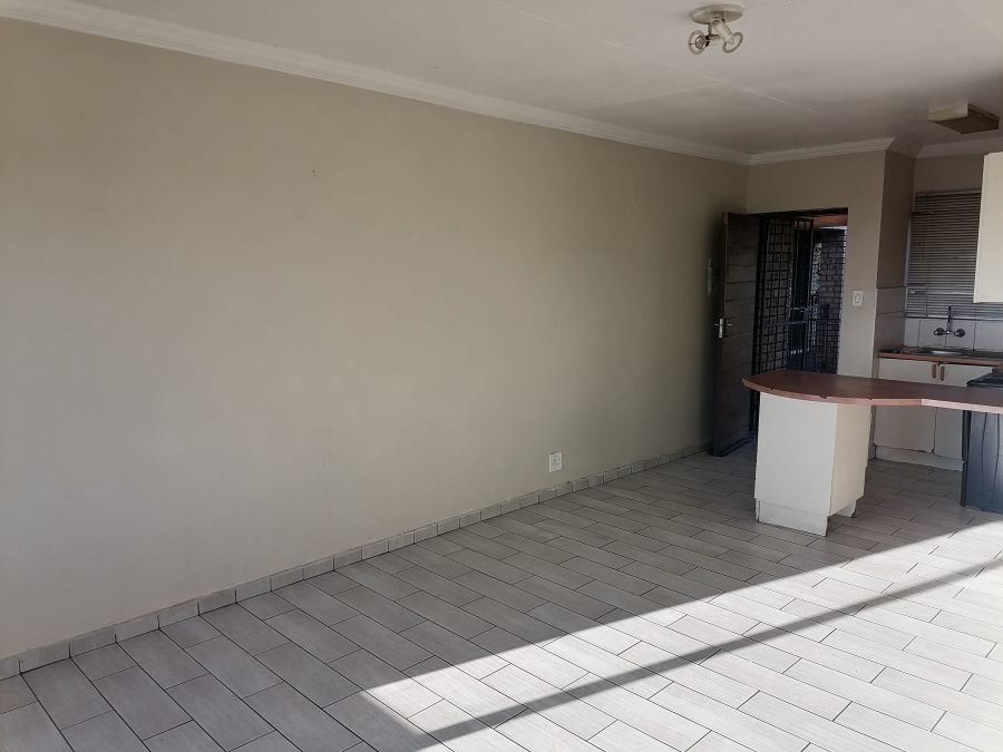 To Let 2 Bedroom Property for Rent in Witpoortjie Gauteng