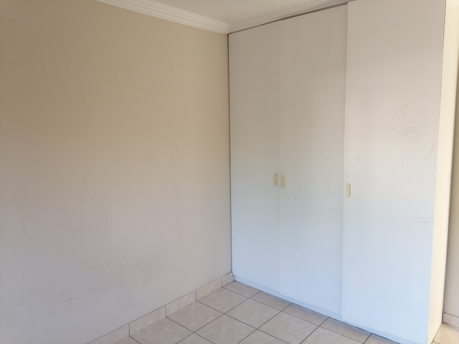 To Let 2 Bedroom Property for Rent in Witpoortjie Gauteng