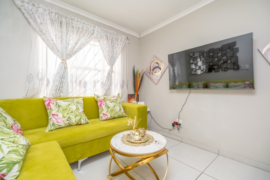 2 Bedroom Property for Sale in Bloubosrand Gauteng