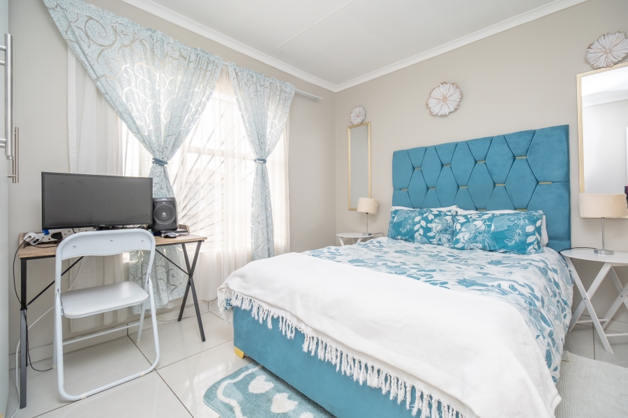 2 Bedroom Property for Sale in Bloubosrand Gauteng