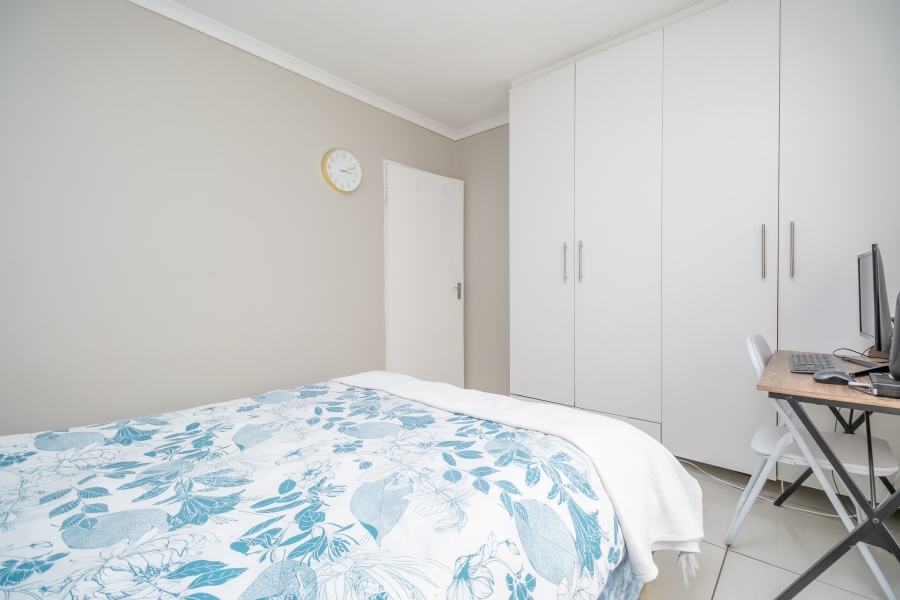 2 Bedroom Property for Sale in Bloubosrand Gauteng