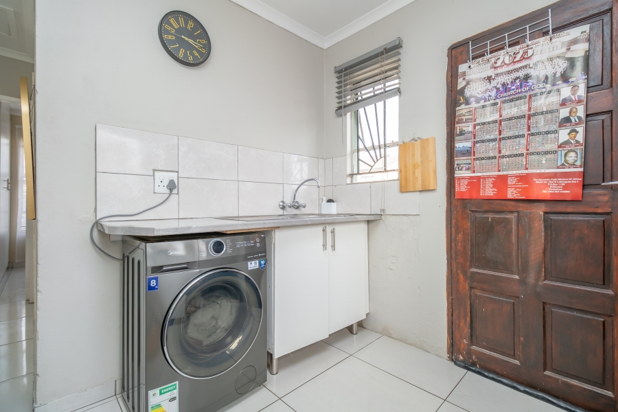 2 Bedroom Property for Sale in Bloubosrand Gauteng