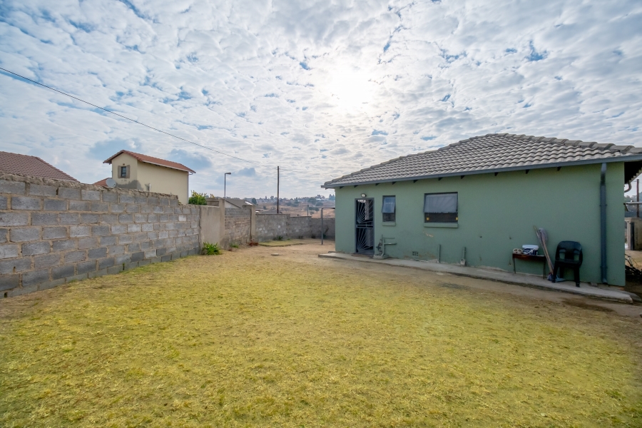 2 Bedroom Property for Sale in Bloubosrand Gauteng
