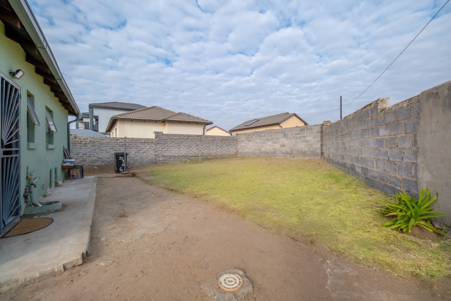 2 Bedroom Property for Sale in Bloubosrand Gauteng