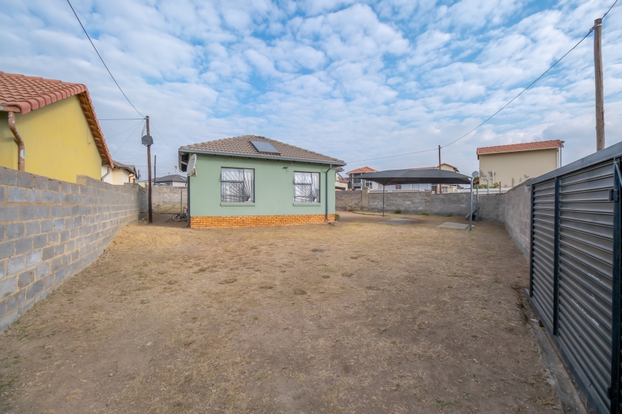 2 Bedroom Property for Sale in Bloubosrand Gauteng