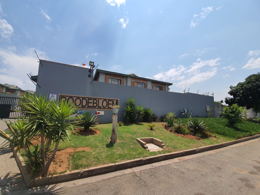 To Let 2 Bedroom Property for Rent in Farrar Park Gauteng