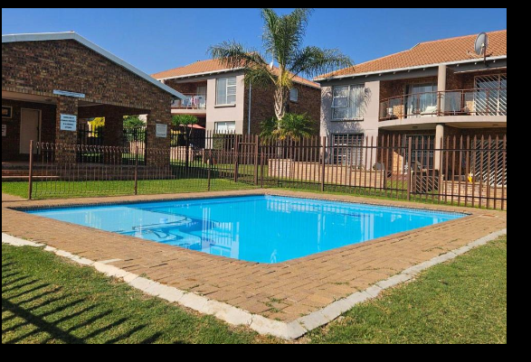 2 Bedroom Property for Sale in Liefde en Vrede Gauteng