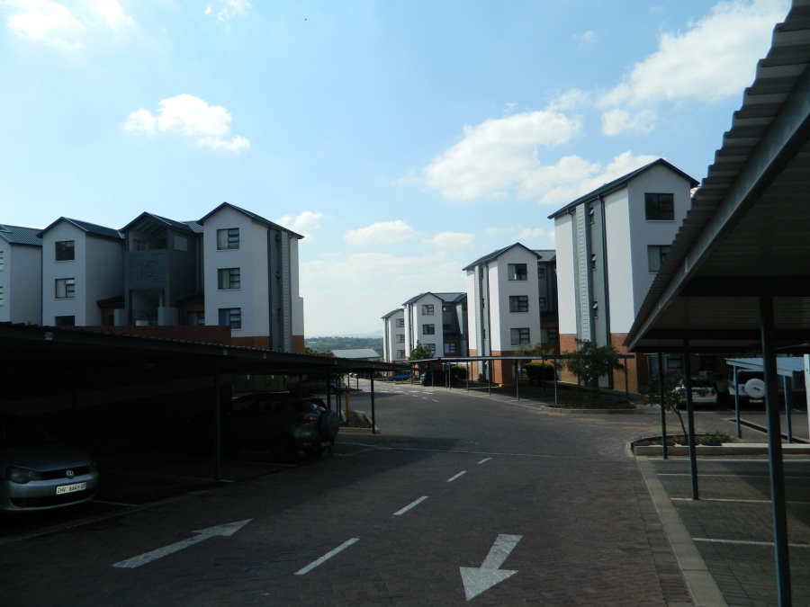 To Let 1 Bedroom Property for Rent in Lombardy Estate Gauteng