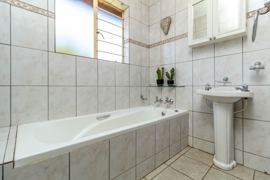 4 Bedroom Property for Sale in Brandvlei A H Gauteng