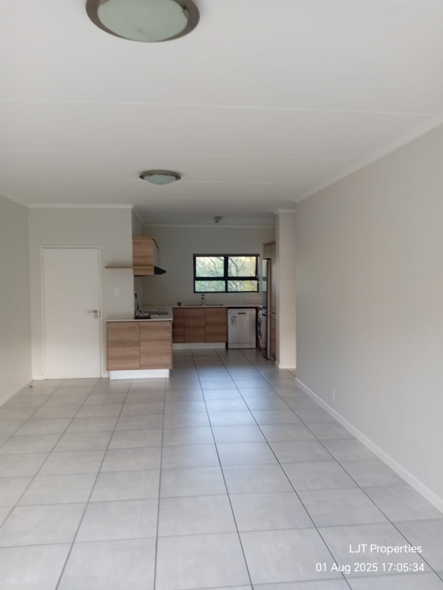 To Let 2 Bedroom Property for Rent in Crowthorne AH Gauteng