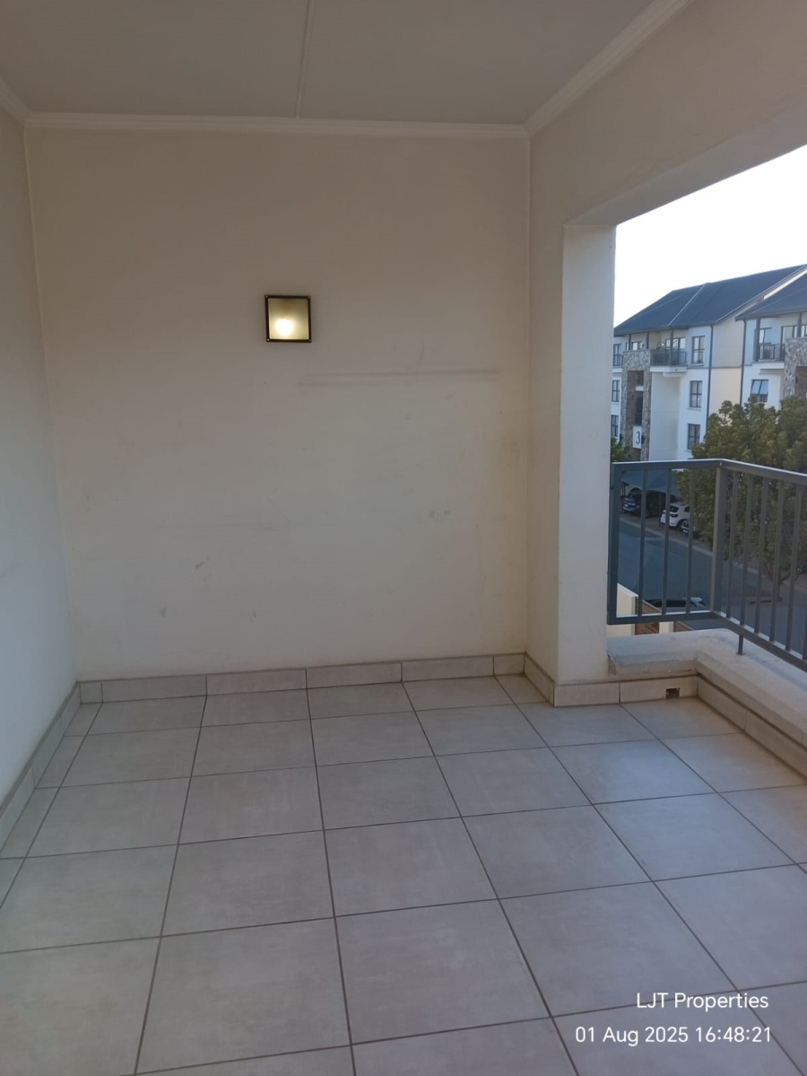 To Let 2 Bedroom Property for Rent in Crowthorne AH Gauteng