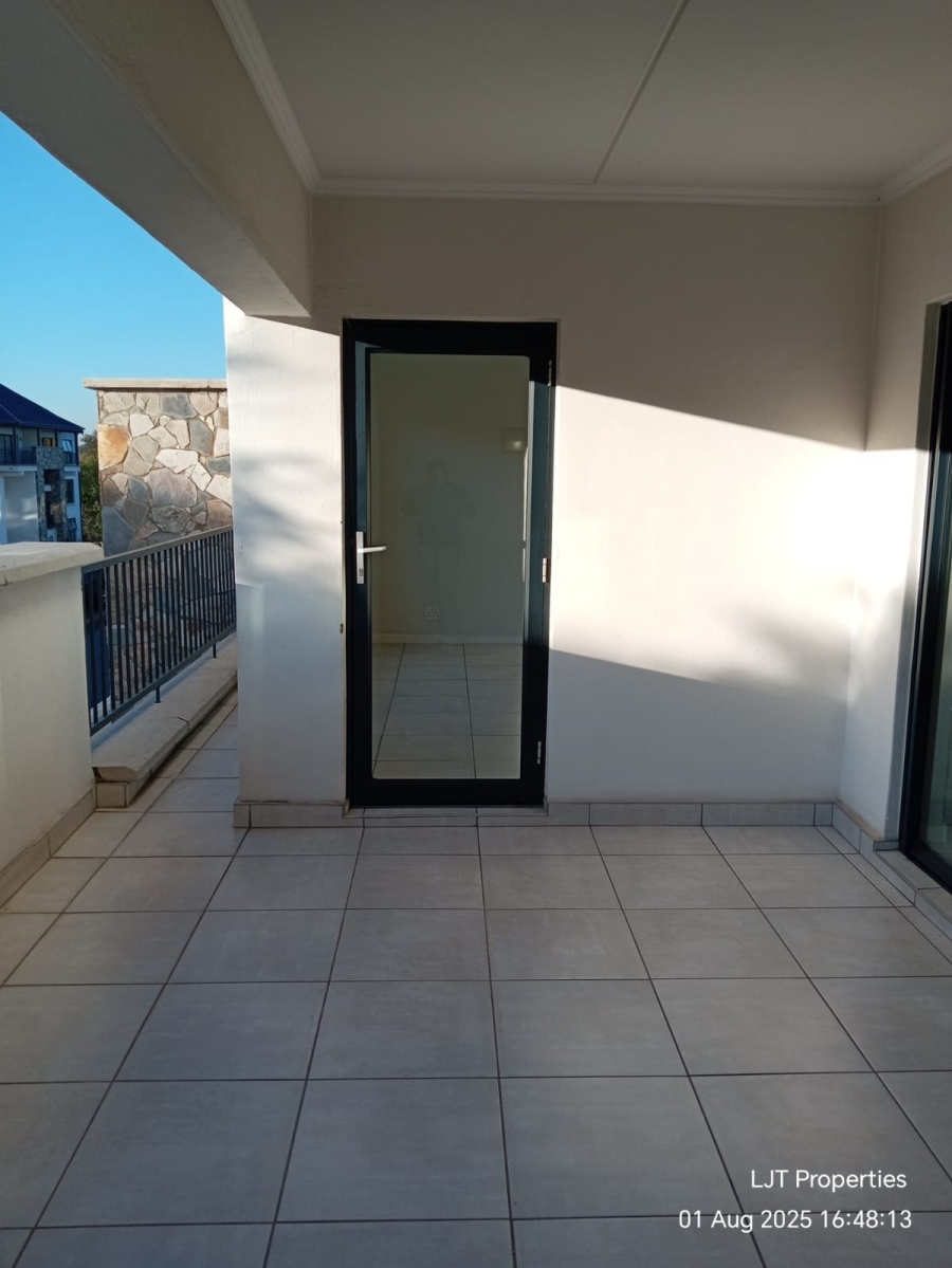 To Let 2 Bedroom Property for Rent in Crowthorne AH Gauteng