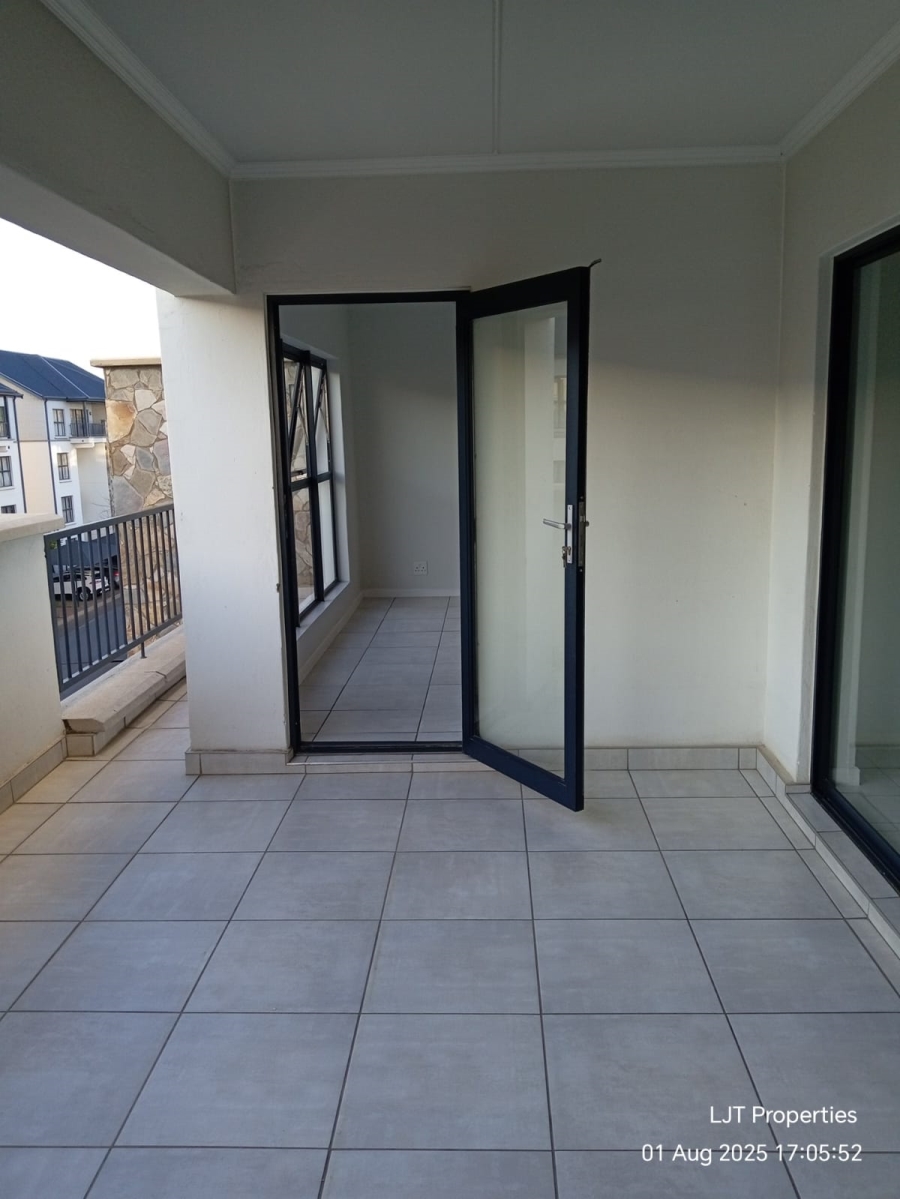 To Let 2 Bedroom Property for Rent in Crowthorne AH Gauteng