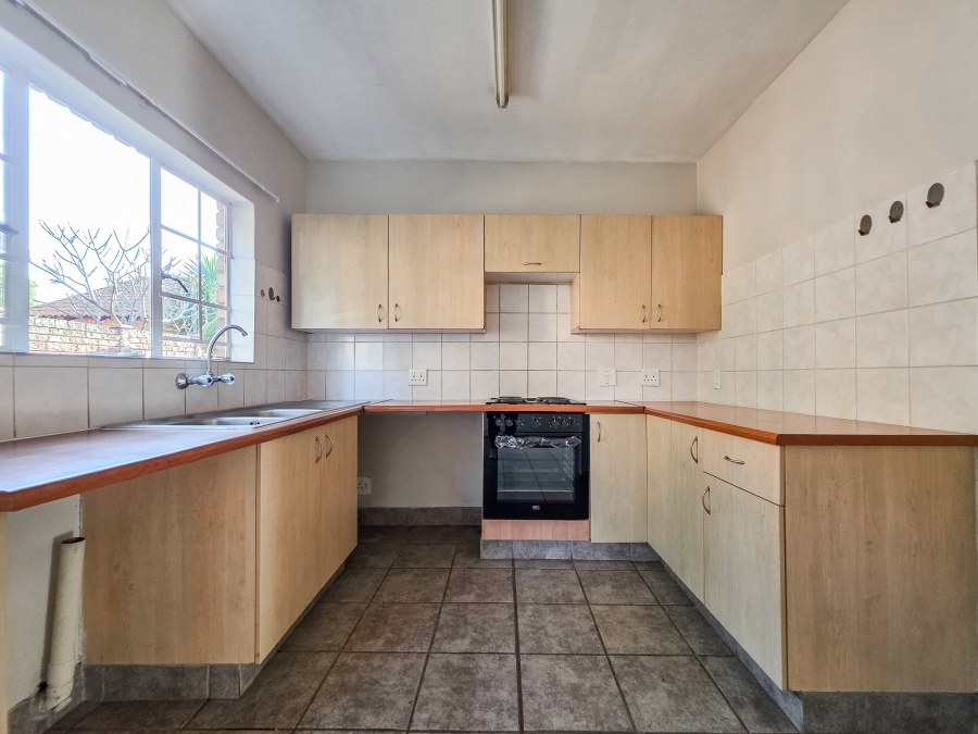 2 Bedroom Property for Sale in Annlin Gauteng