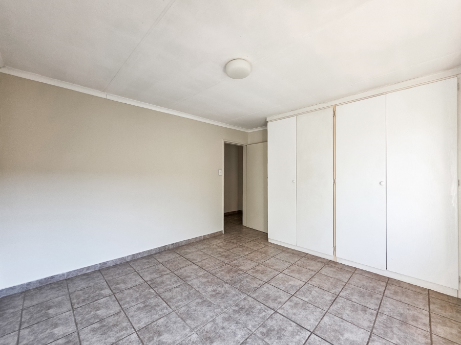 2 Bedroom Property for Sale in Annlin Gauteng