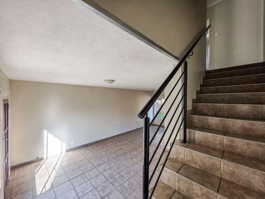 2 Bedroom Property for Sale in Annlin Gauteng