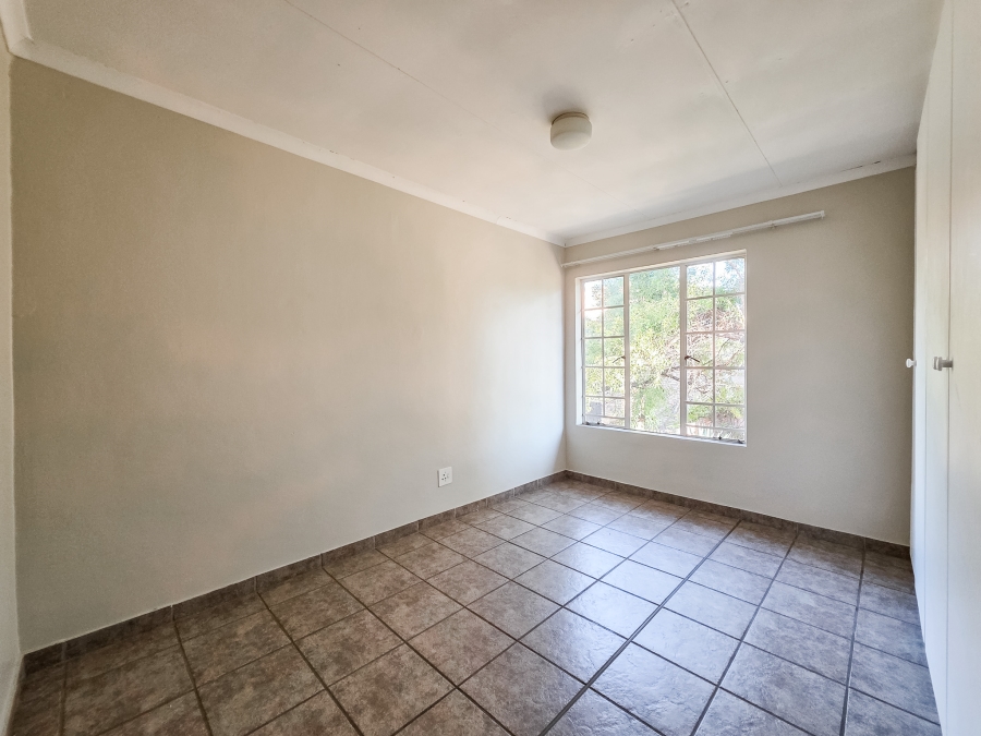 2 Bedroom Property for Sale in Annlin Gauteng