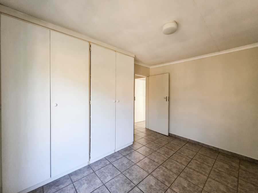 2 Bedroom Property for Sale in Annlin Gauteng