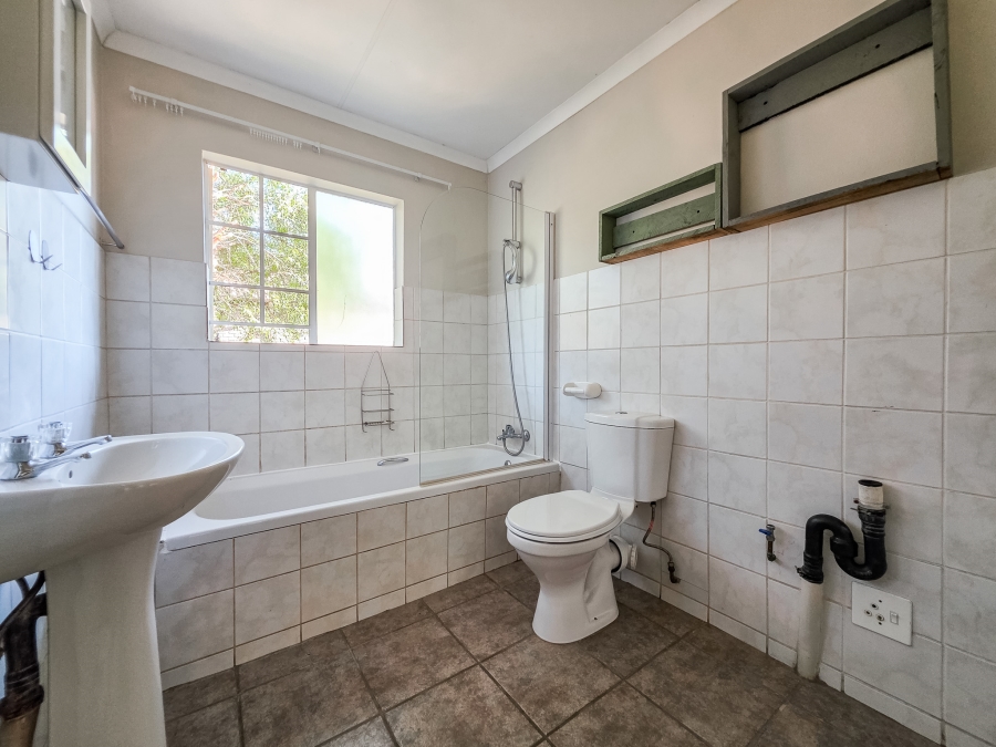 2 Bedroom Property for Sale in Annlin Gauteng