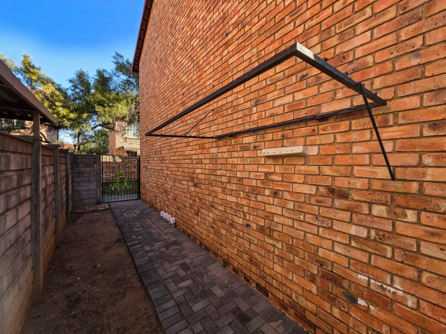 2 Bedroom Property for Sale in Annlin Gauteng