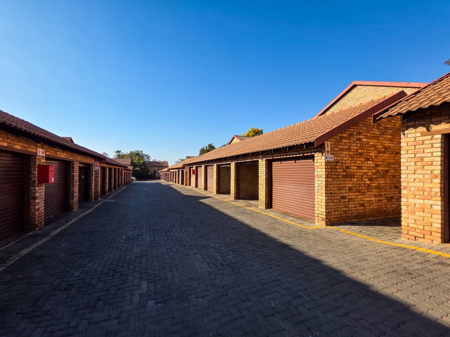 2 Bedroom Property for Sale in Annlin Gauteng