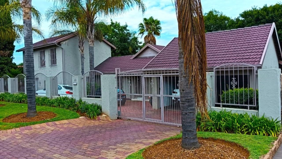 To Let 5 Bedroom Property for Rent in Van Riebeeck Park Gauteng