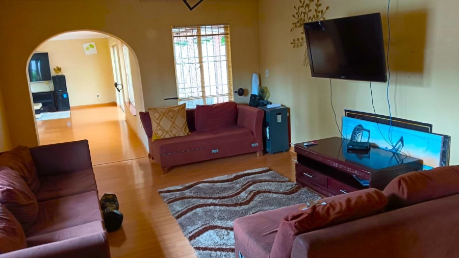 To Let 5 Bedroom Property for Rent in Van Riebeeck Park Gauteng