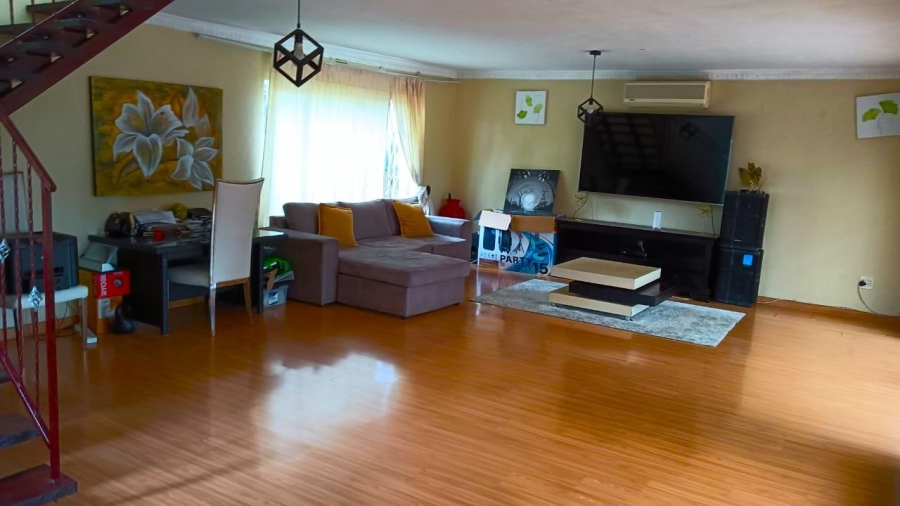 To Let 5 Bedroom Property for Rent in Van Riebeeck Park Gauteng