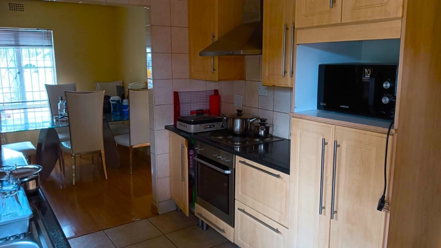 To Let 5 Bedroom Property for Rent in Van Riebeeck Park Gauteng