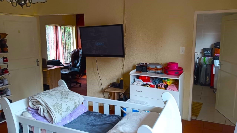 To Let 5 Bedroom Property for Rent in Van Riebeeck Park Gauteng