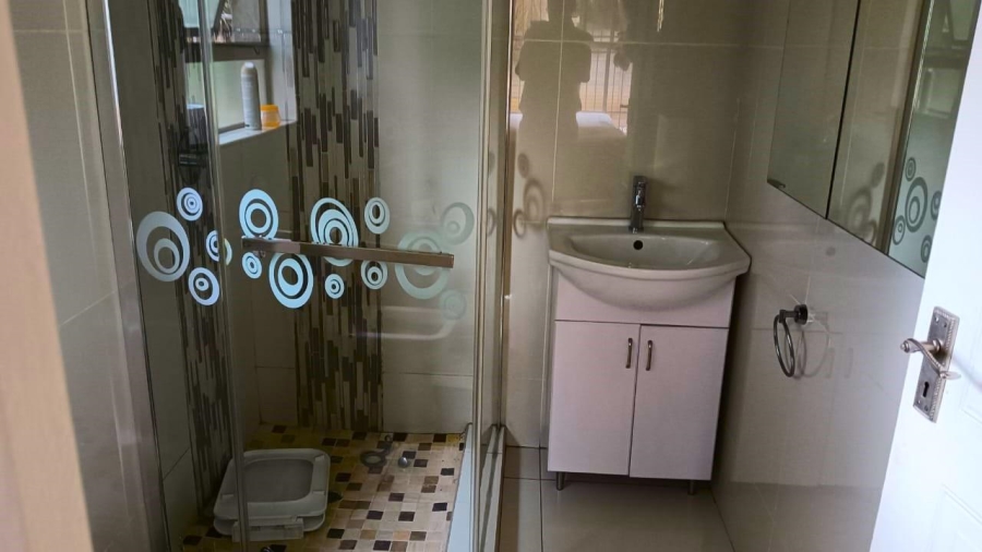 To Let 5 Bedroom Property for Rent in Van Riebeeck Park Gauteng