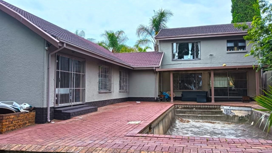 To Let 5 Bedroom Property for Rent in Van Riebeeck Park Gauteng