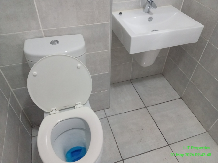 To Let 1 Bedroom Property for Rent in Witfield Gauteng