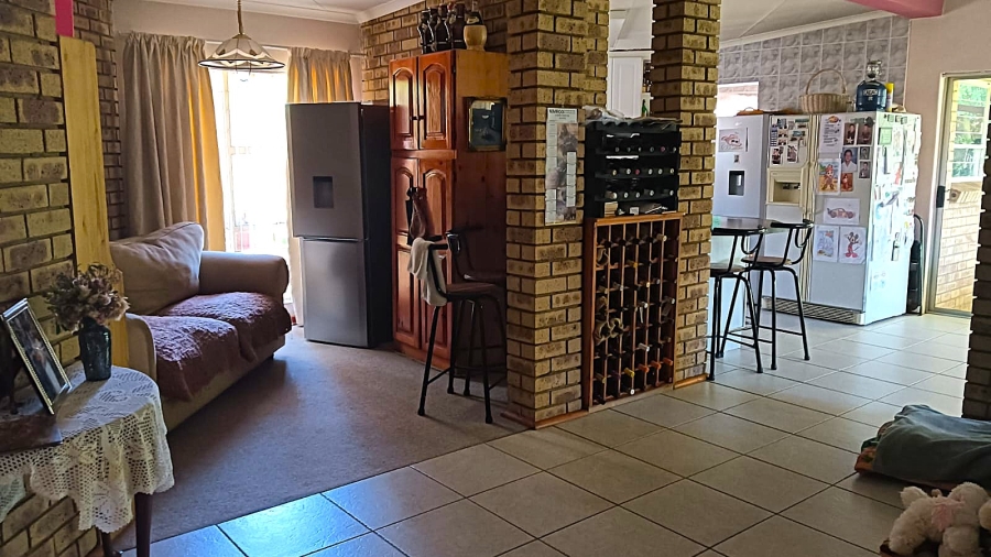 4 Bedroom Property for Sale in Edleen Gauteng