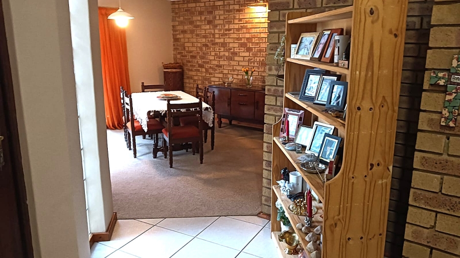 4 Bedroom Property for Sale in Edleen Gauteng