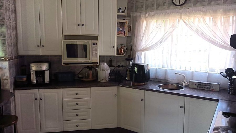 4 Bedroom Property for Sale in Edleen Gauteng