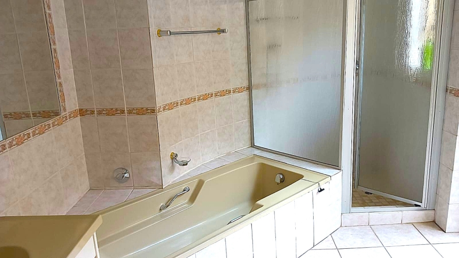 4 Bedroom Property for Sale in Edleen Gauteng