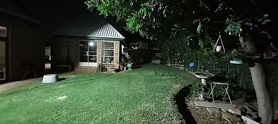 4 Bedroom Property for Sale in Edleen Gauteng