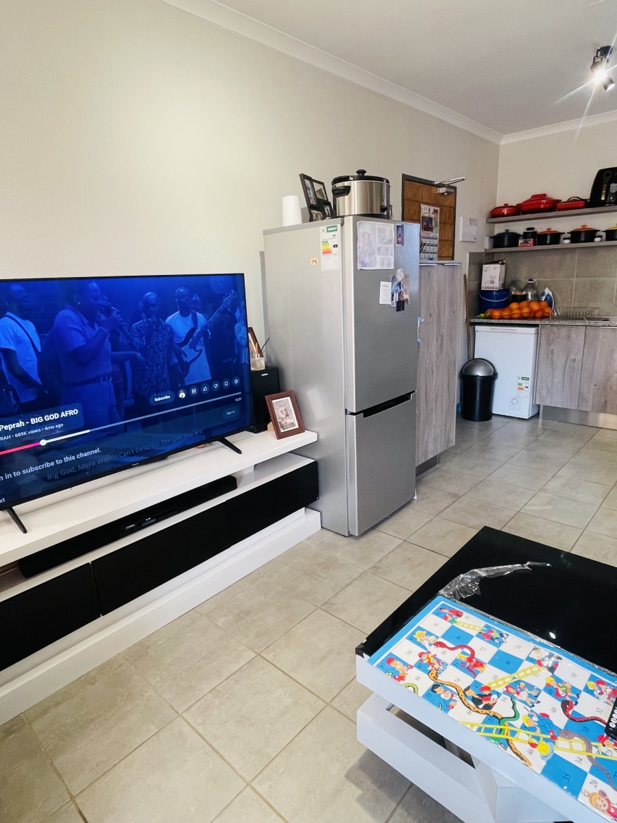 2 Bedroom Property for Sale in Pretoria North Gauteng