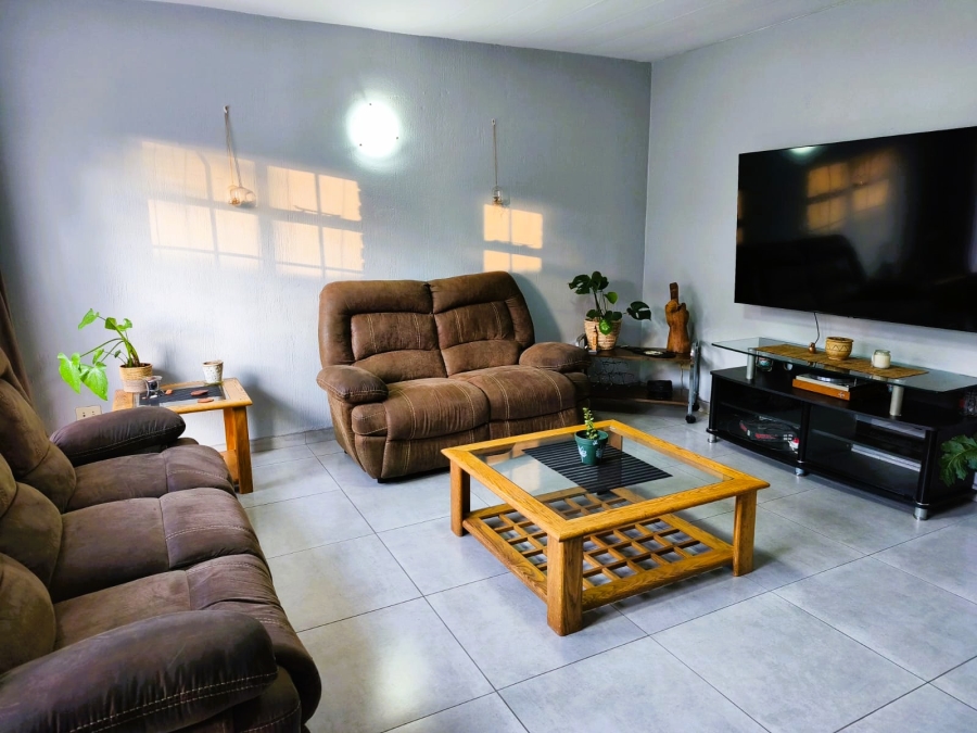 3 Bedroom Property for Sale in Brackenhurst Gauteng