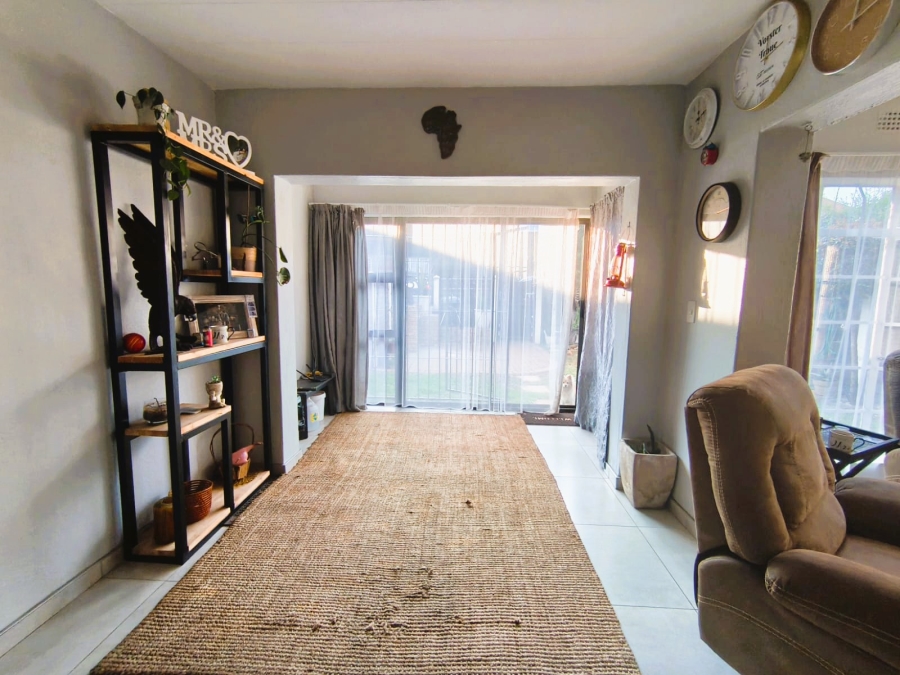 3 Bedroom Property for Sale in Brackenhurst Gauteng