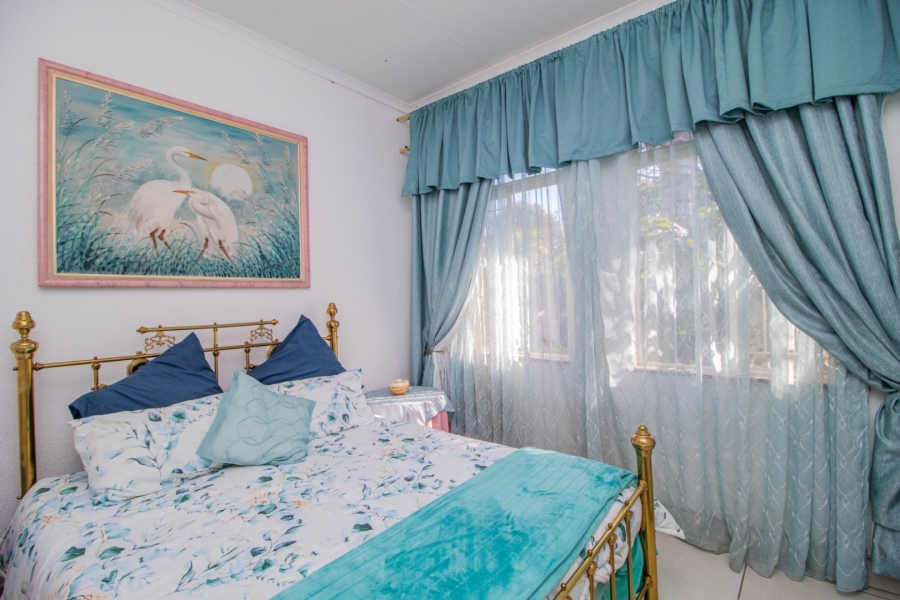 4 Bedroom Property for Sale in Glen Marais Gauteng