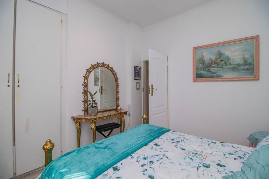 4 Bedroom Property for Sale in Glen Marais Gauteng