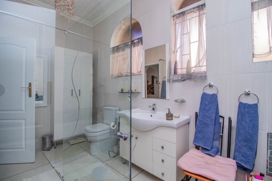 4 Bedroom Property for Sale in Glen Marais Gauteng