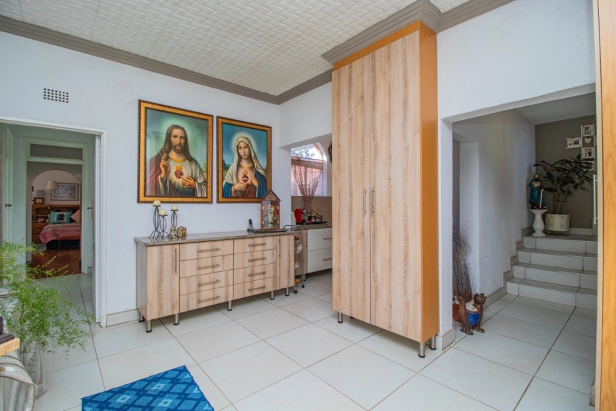 4 Bedroom Property for Sale in Glen Marais Gauteng